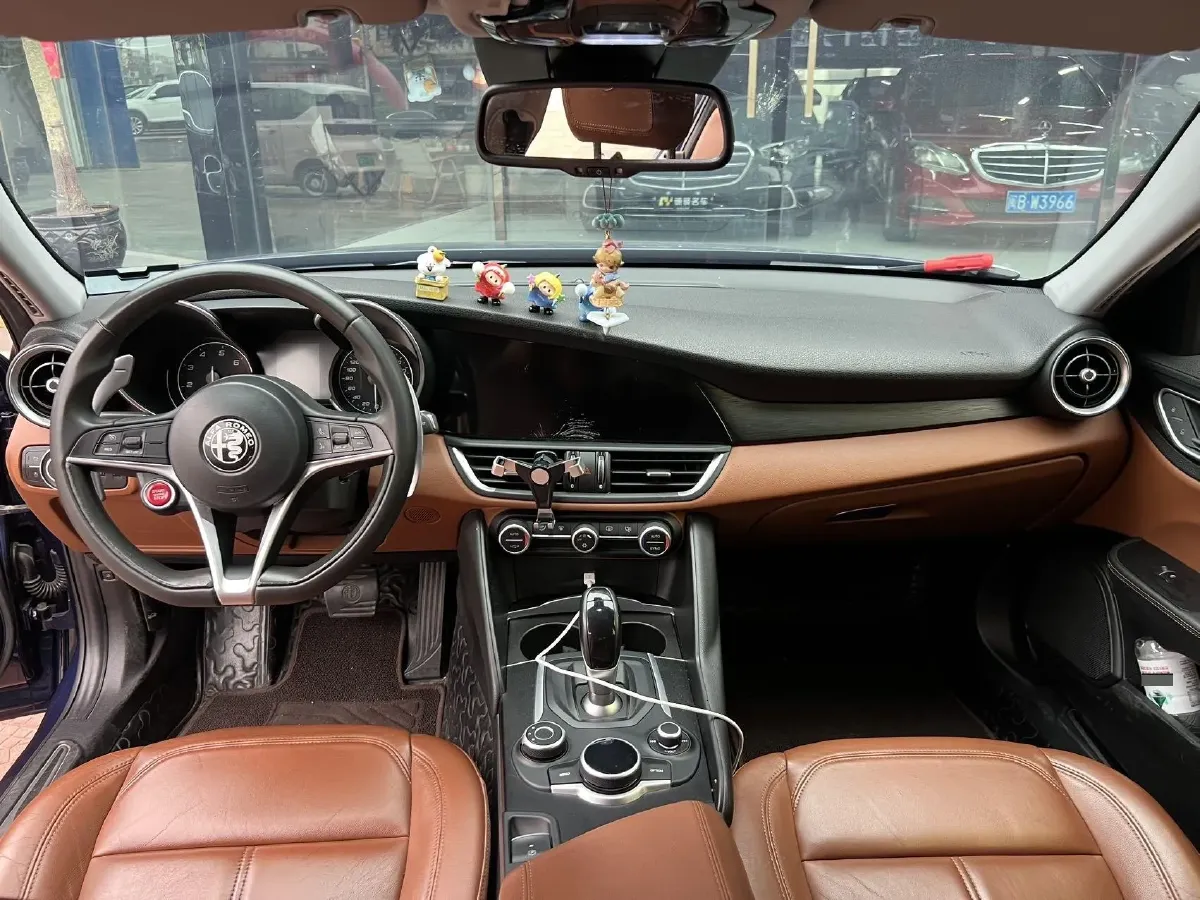 2017 Toyota Highlander 2.0T 220HP L4 6AT,autocango,china used car exporter,china ev exporter,chinese used car exporter,chinese used ev exporter