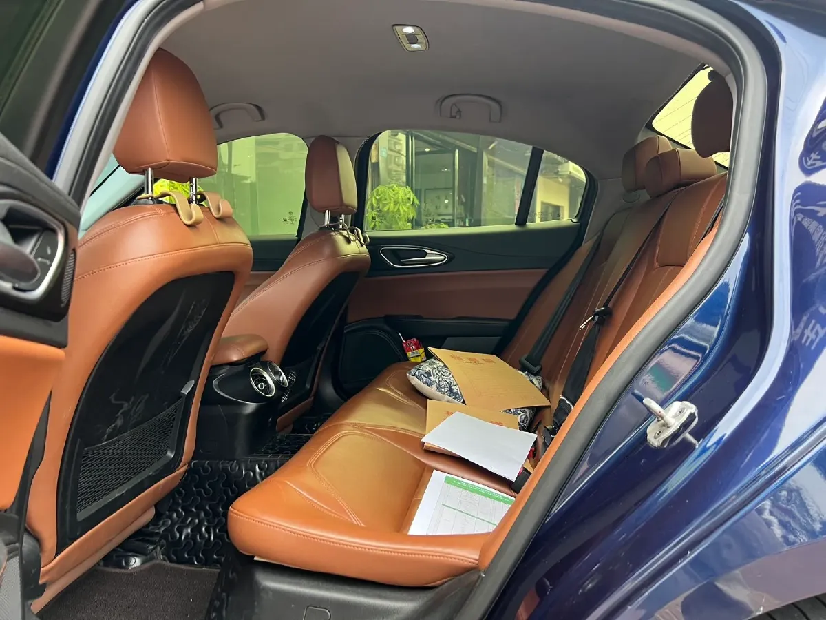 2017 Toyota Highlander 2.0T 220HP L4 6AT,autocango,china used car exporter,china ev exporter,chinese used car exporter,chinese used ev exporter