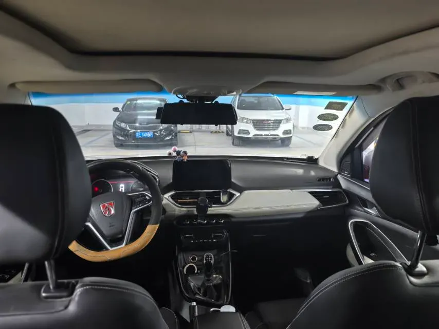 2018 BaoJun 530 1.5T 150HP L4 6MT,autocango,china used car exporter,china ev exporter,chinese used car exporter,chinese used ev exporter