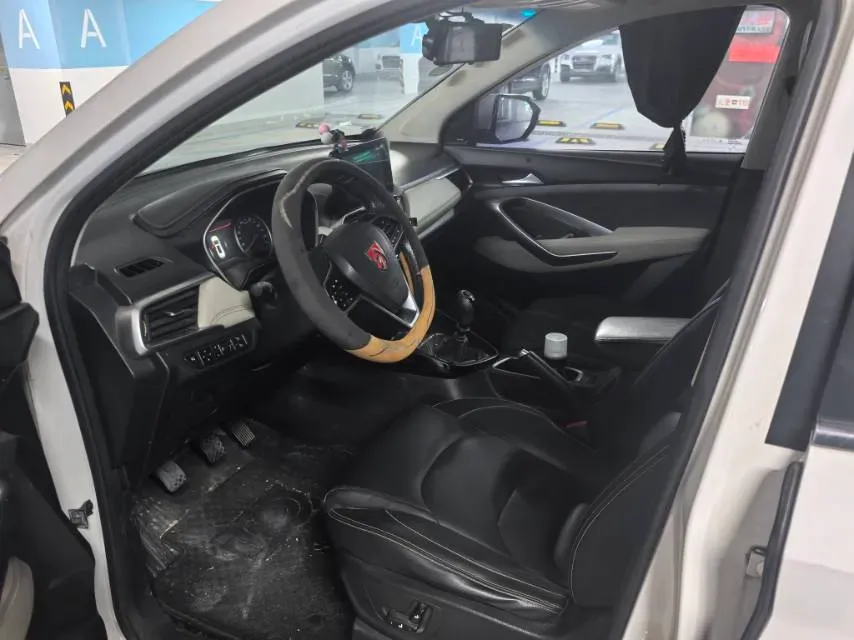 2018 BaoJun 530 1.5T 150HP L4 6MT,autocango,china used car exporter,china ev exporter,chinese used car exporter,chinese used ev exporter
