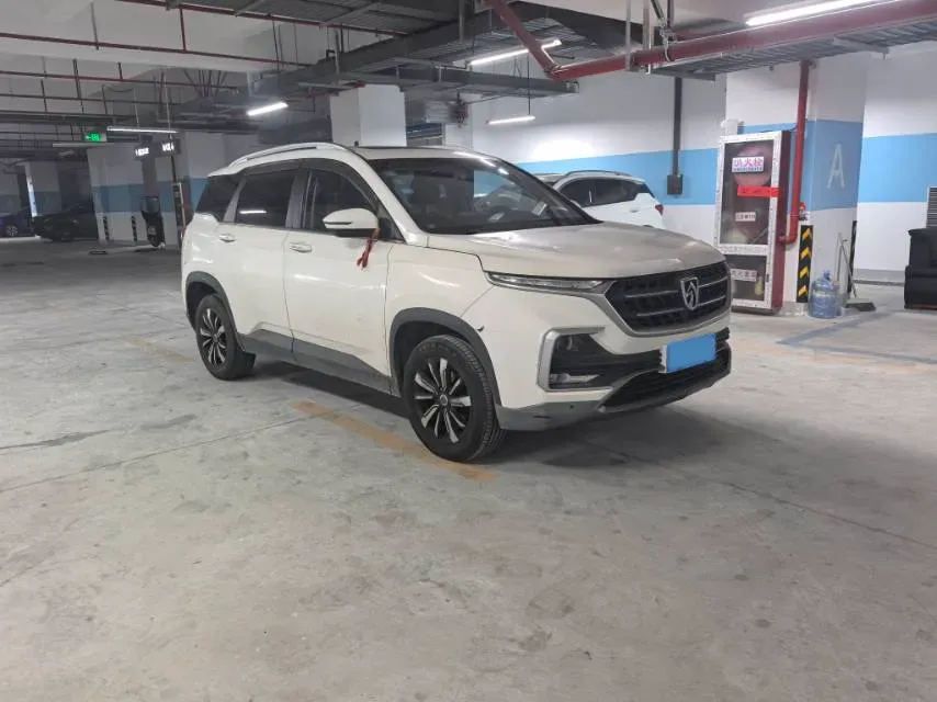2018 BaoJun 530 1.5T 150HP L4 6MT,autocango,china used car exporter,china ev exporter,chinese used car exporter,chinese used ev exporter