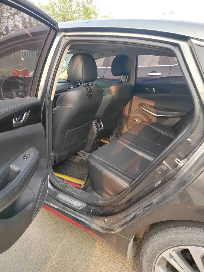 2021 ChangAn Raeton CC 1.5T 180HP L4 7DCT,autocango,china used car exporter,china ev exporter,chinese used car exporter,chinese used ev exporter