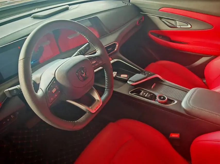 2021 ChangAn UNI-T 1.5T 180HP L4 7DCT,autocango,china used car exporter,china ev exporter,chinese used car exporter,chinese used ev exporter