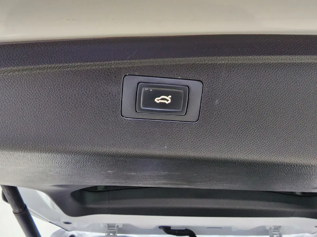 2025 MAXUS XinTu V70 2.0T 150HP L4 9AT,autocango,china used car exporter,china ev exporter,chinese used car exporter,chinese used ev exporter