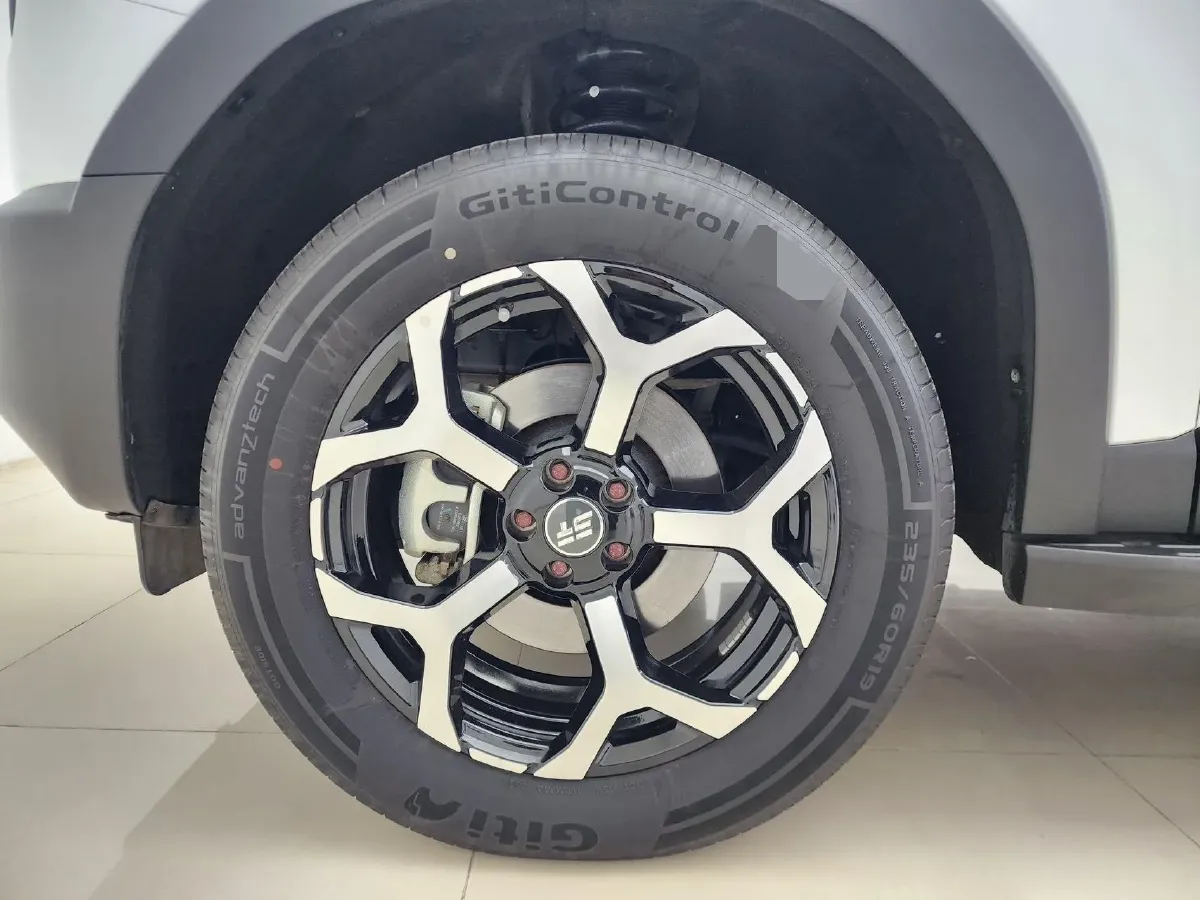 2025 MAXUS XinTu V70 2.0T 150HP L4 9AT,autocango,china used car exporter,china ev exporter,chinese used car exporter,chinese used ev exporter