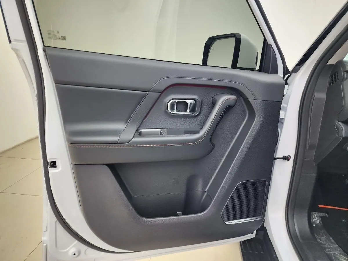 2025 MAXUS XinTu V70 2.0T 150HP L4 9AT,autocango,china used car exporter,china ev exporter,chinese used car exporter,chinese used ev exporter