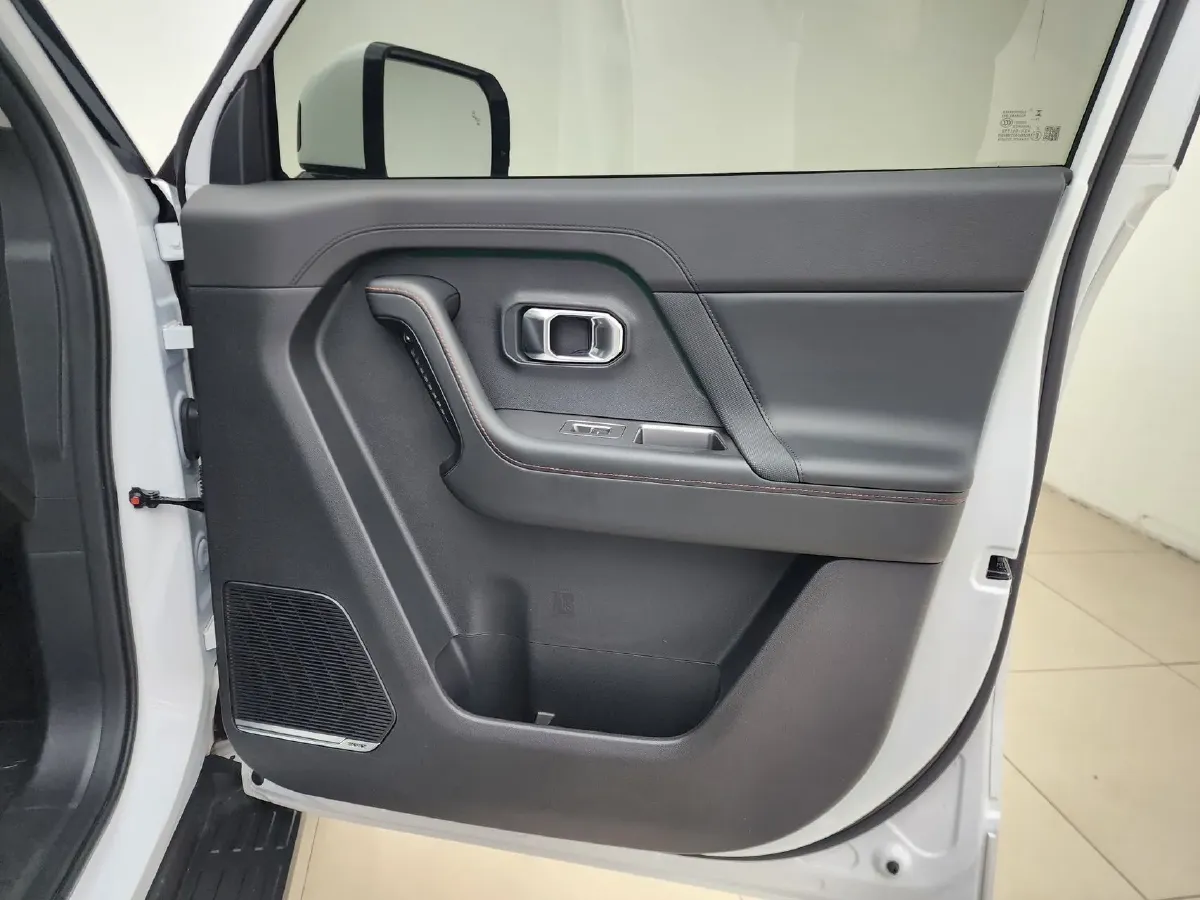 2025 MAXUS XinTu V70 2.0T 150HP L4 9AT,autocango,china used car exporter,china ev exporter,chinese used car exporter,chinese used ev exporter