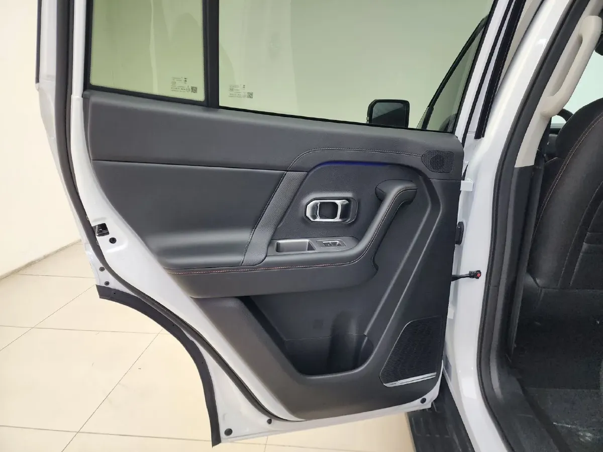 2025 MAXUS XinTu V70 2.0T 150HP L4 9AT,autocango,china used car exporter,china ev exporter,chinese used car exporter,chinese used ev exporter