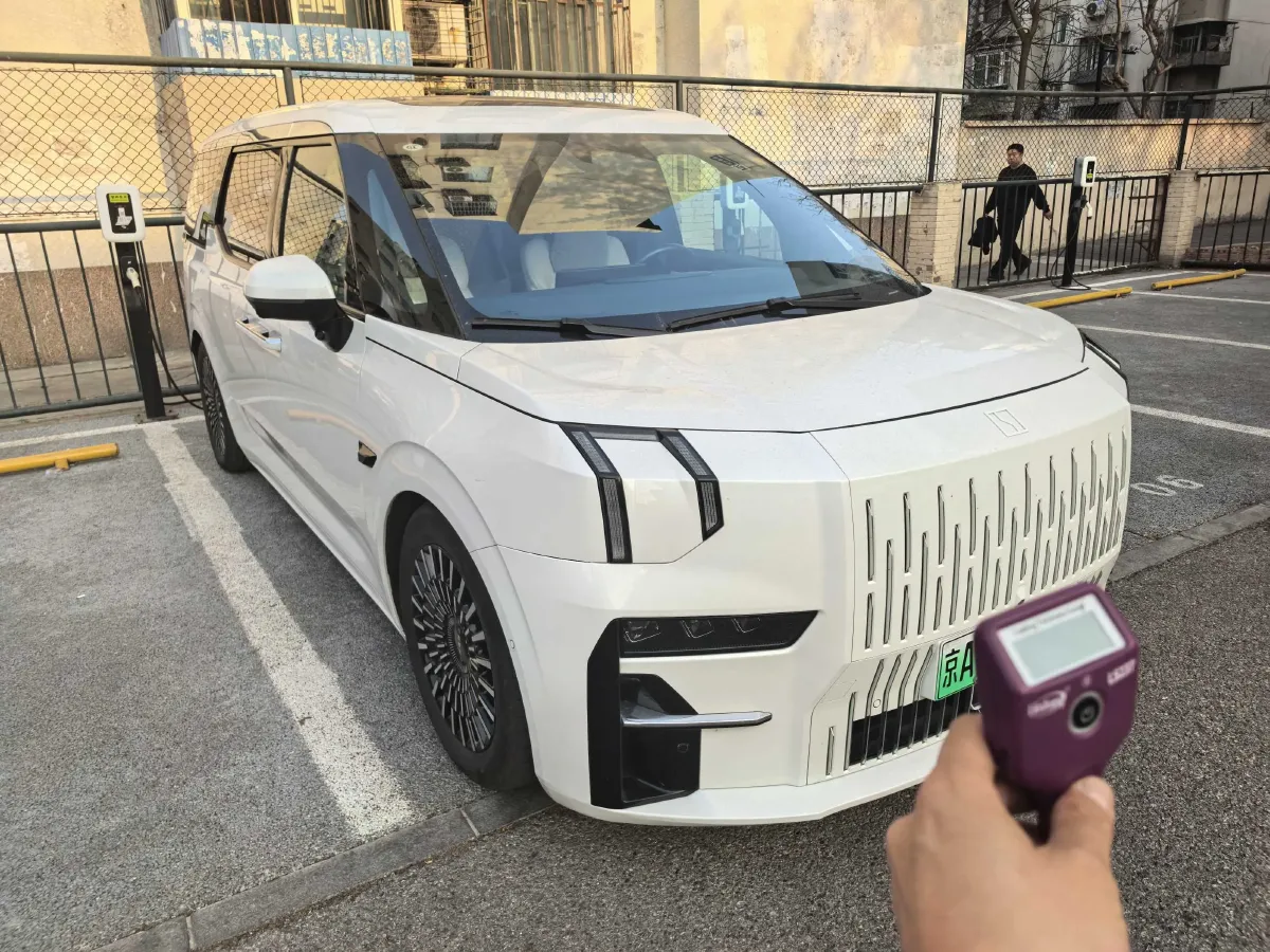 2022 Zeekr 009 BEV 116KWH,autocango,china used car exporter,china ev exporter,chinese used car exporter,chinese used ev exporter