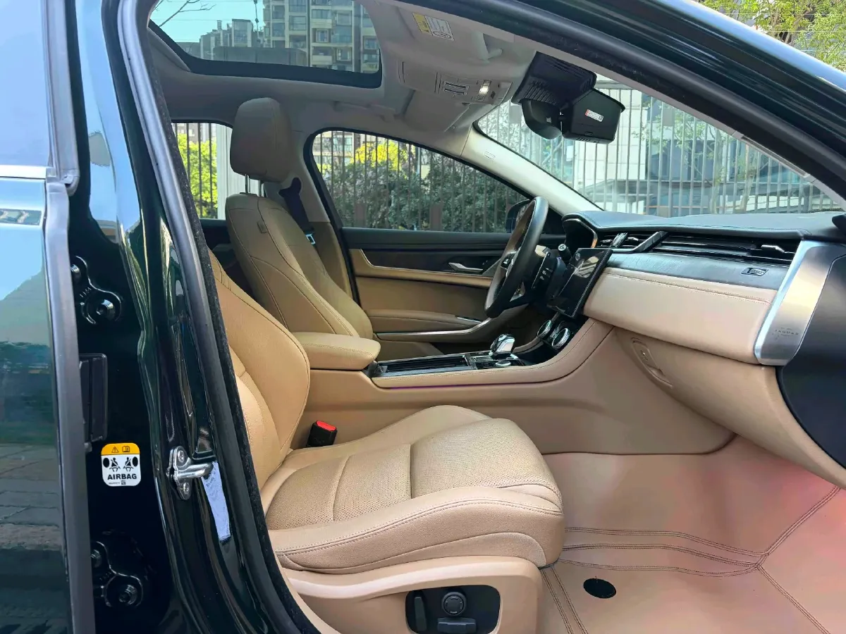 2024 Jaguar XFL 2.0T 250HP L4 8AT,autocango,china used car exporter,china ev exporter,chinese used car exporter,chinese used ev exporter