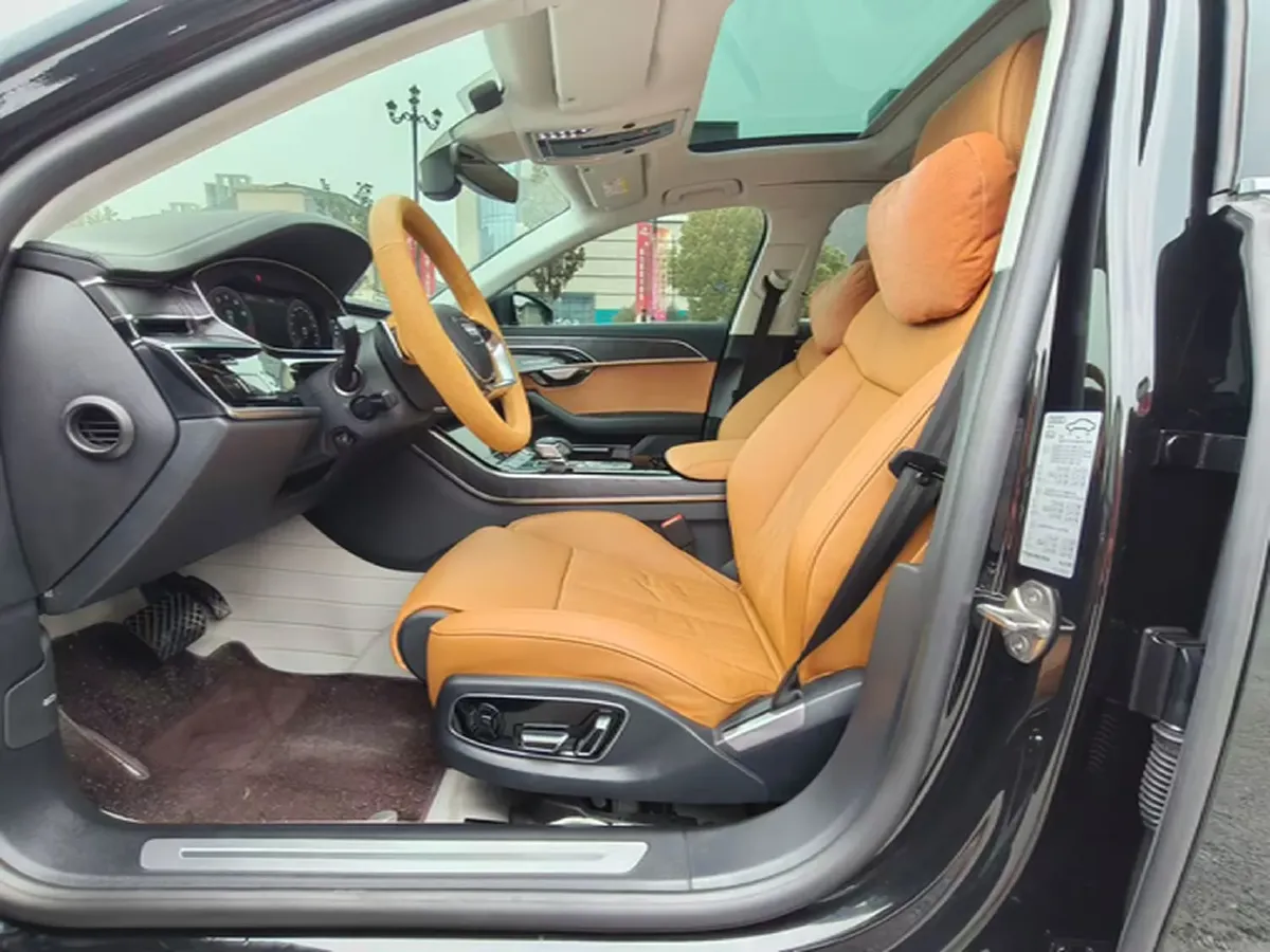 2025 Audi A8 2.0T 265HP L4 8AT,autocango,china used car exporter,china ev exporter,chinese used car exporter,chinese used ev exporter