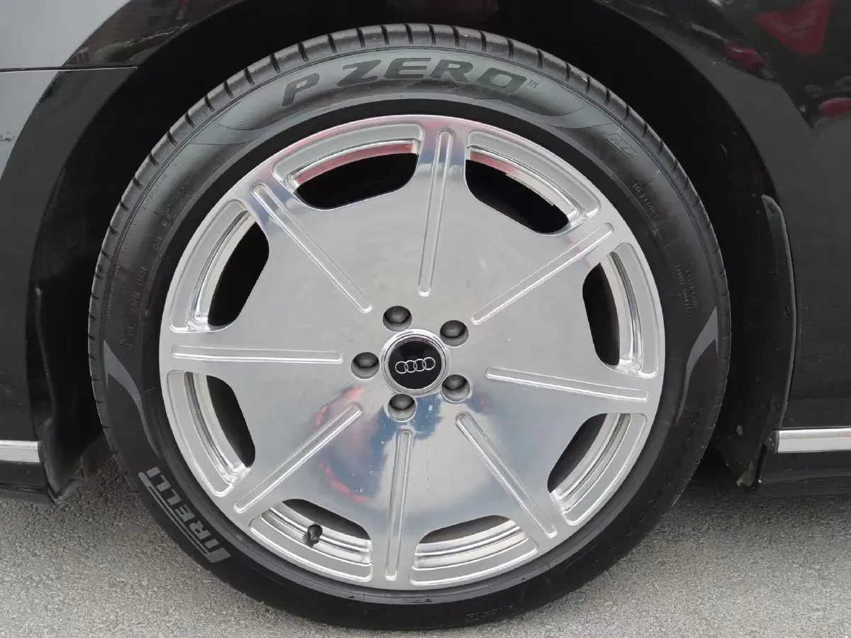 2025 Audi A8 2.0T 265HP L4 8AT,autocango,china used car exporter,china ev exporter,chinese used car exporter,chinese used ev exporter