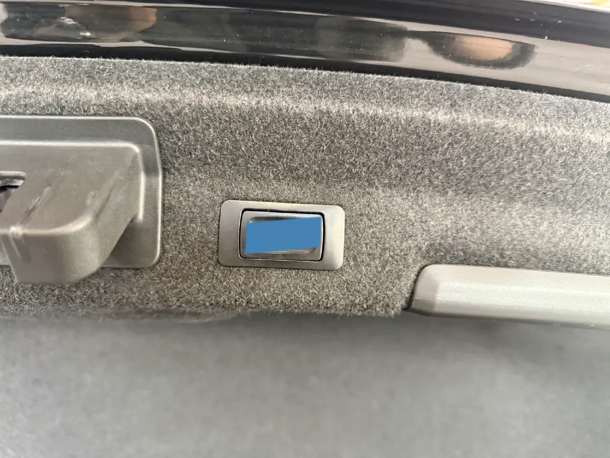 2020 Audi A6L 2.0T 224HP L4 7DCT,autocango,china used car exporter,china ev exporter,chinese used car exporter,chinese used ev exporter