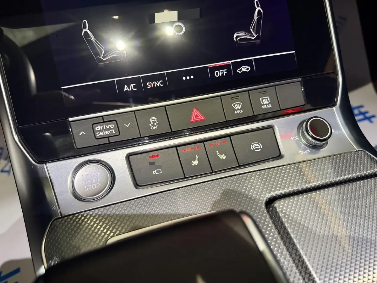 2020 Audi A6L 2.0T 224HP L4 7DCT,autocango,china used car exporter,china ev exporter,chinese used car exporter,chinese used ev exporter