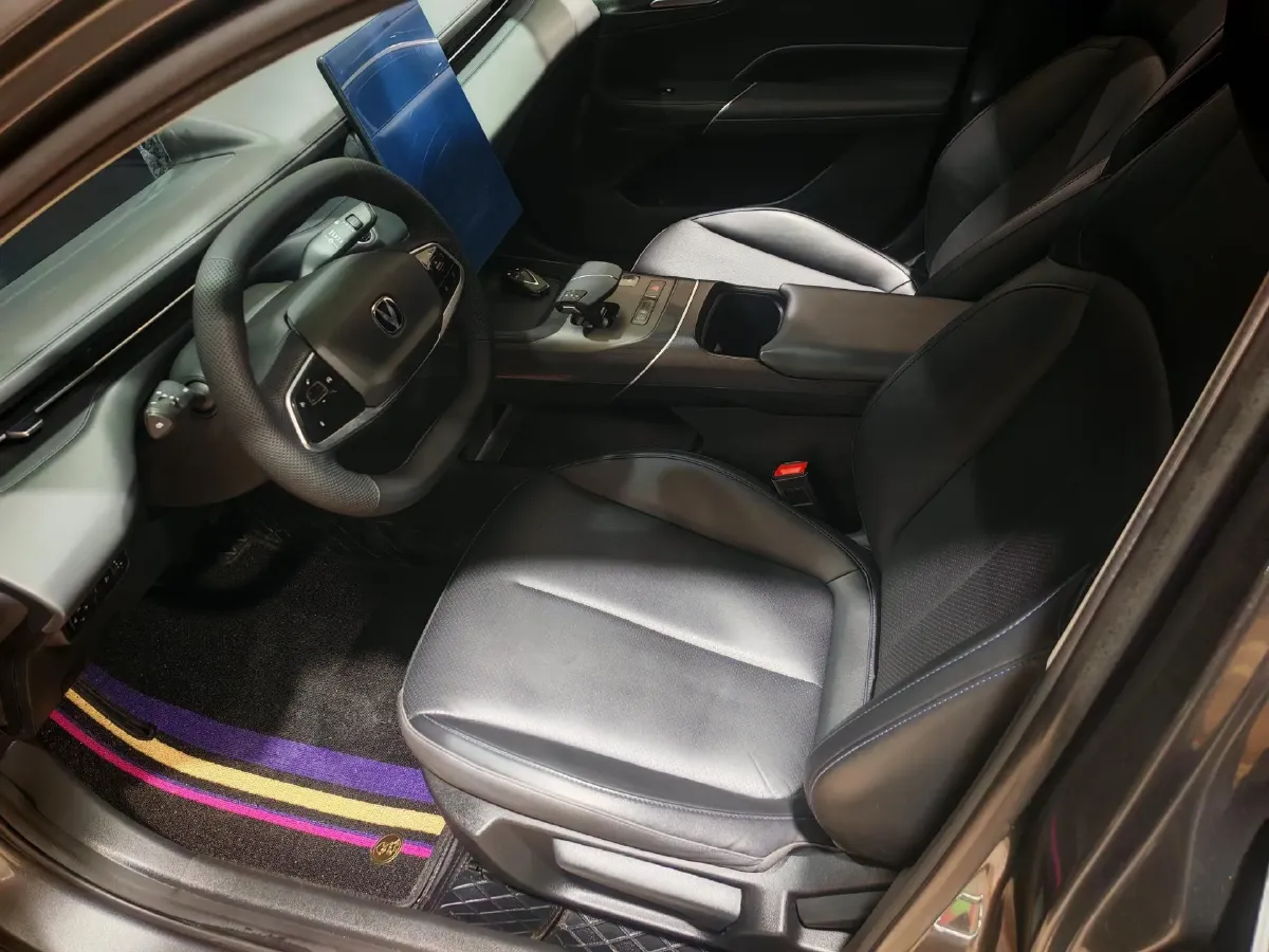 2023 ChangAn Lamore 1.5T 170HP L4 7DCT,autocango,china used car exporter,china ev exporter,chinese used car exporter,chinese used ev exporter