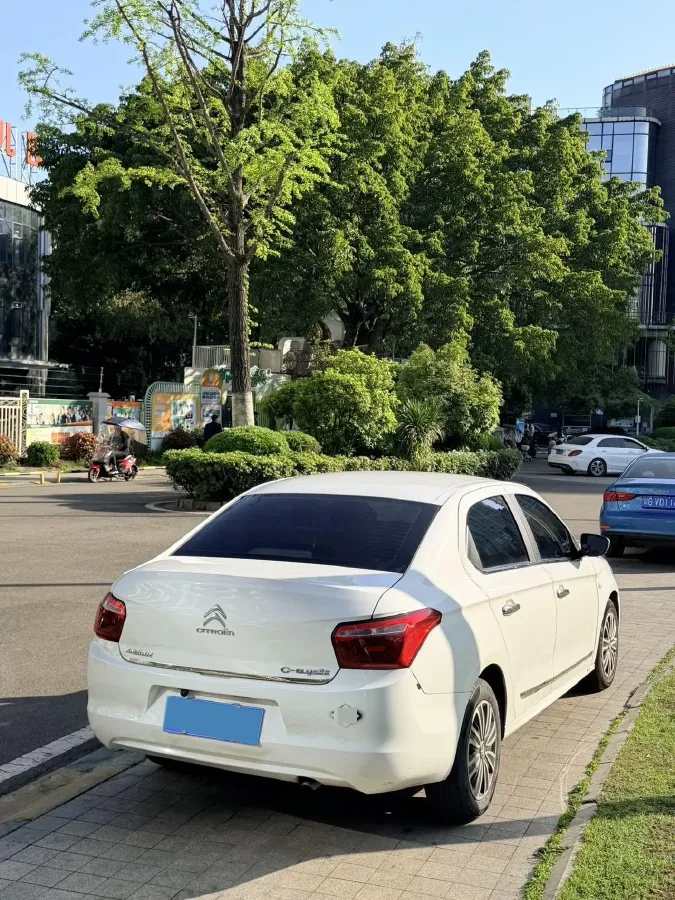 2017 HuangHai XiangLong 2.4L 143HP L4 5MT,autocango,china used car exporter,china ev exporter,chinese used car exporter,chinese used ev exporter