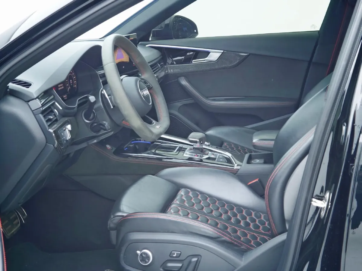 2022 Audi RS 4 2.9T 450HP V6 8AT,autocango,china used car exporter,china ev exporter,chinese used car exporter,chinese used ev exporter