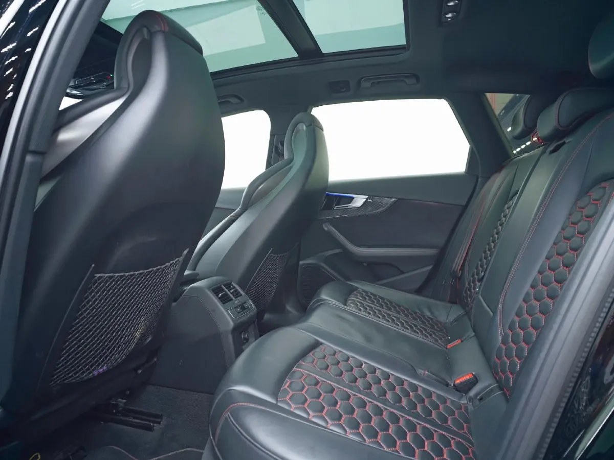 2022 Audi RS 4 2.9T 450HP V6 8AT,autocango,china used car exporter,china ev exporter,chinese used car exporter,chinese used ev exporter