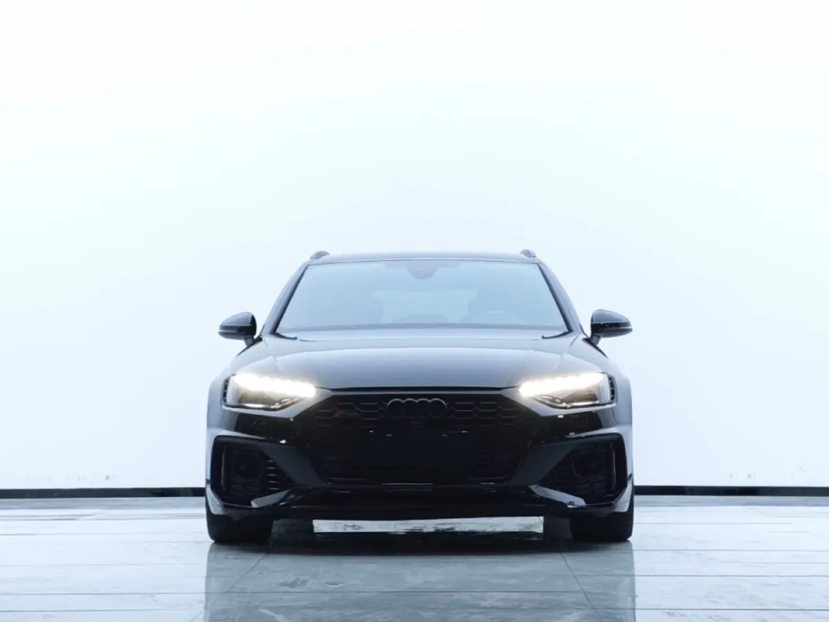 2022 Audi RS 4 2.9T 450HP V6 8AT,autocango,china used car exporter,china ev exporter,chinese used car exporter,chinese used ev exporter