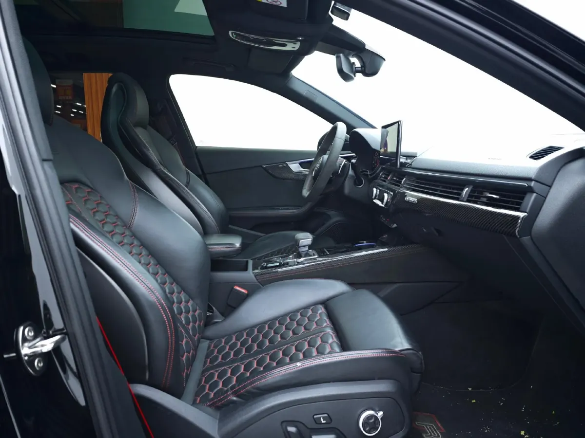 2022 Audi RS 4 2.9T 450HP V6 8AT,autocango,china used car exporter,china ev exporter,chinese used car exporter,chinese used ev exporter