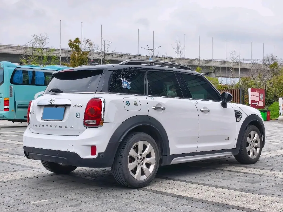 2017 MINI COUNTRYMAN 1.5T 136HP L3 6AT,autocango,china used car exporter,china ev exporter,chinese used car exporter,chinese used ev exporter
