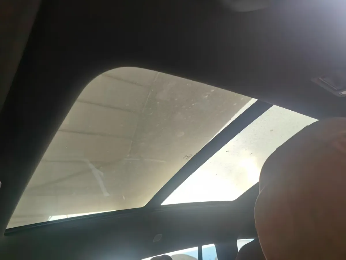 2021 Li ONE Range Extended 131HP REEV 40.5KWH,autocango,china used car exporter,china ev exporter,chinese used car exporter,chinese used ev exporter