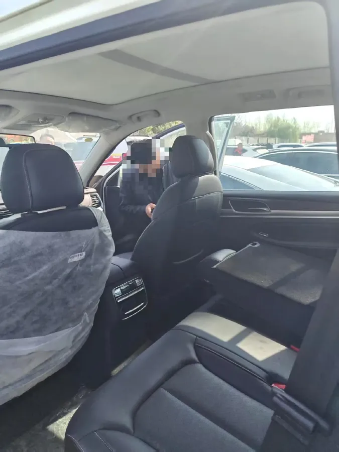 2019 Roewe RX8 2.0T 222HP L4 6AT,autocango,china used car exporter,china ev exporter,chinese used car exporter,chinese used ev exporter