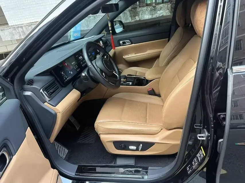 2021 Li ONE Range Extended 131HP REEV 40.5KWH,autocango,china used car exporter,china ev exporter,chinese used car exporter,chinese used ev exporter