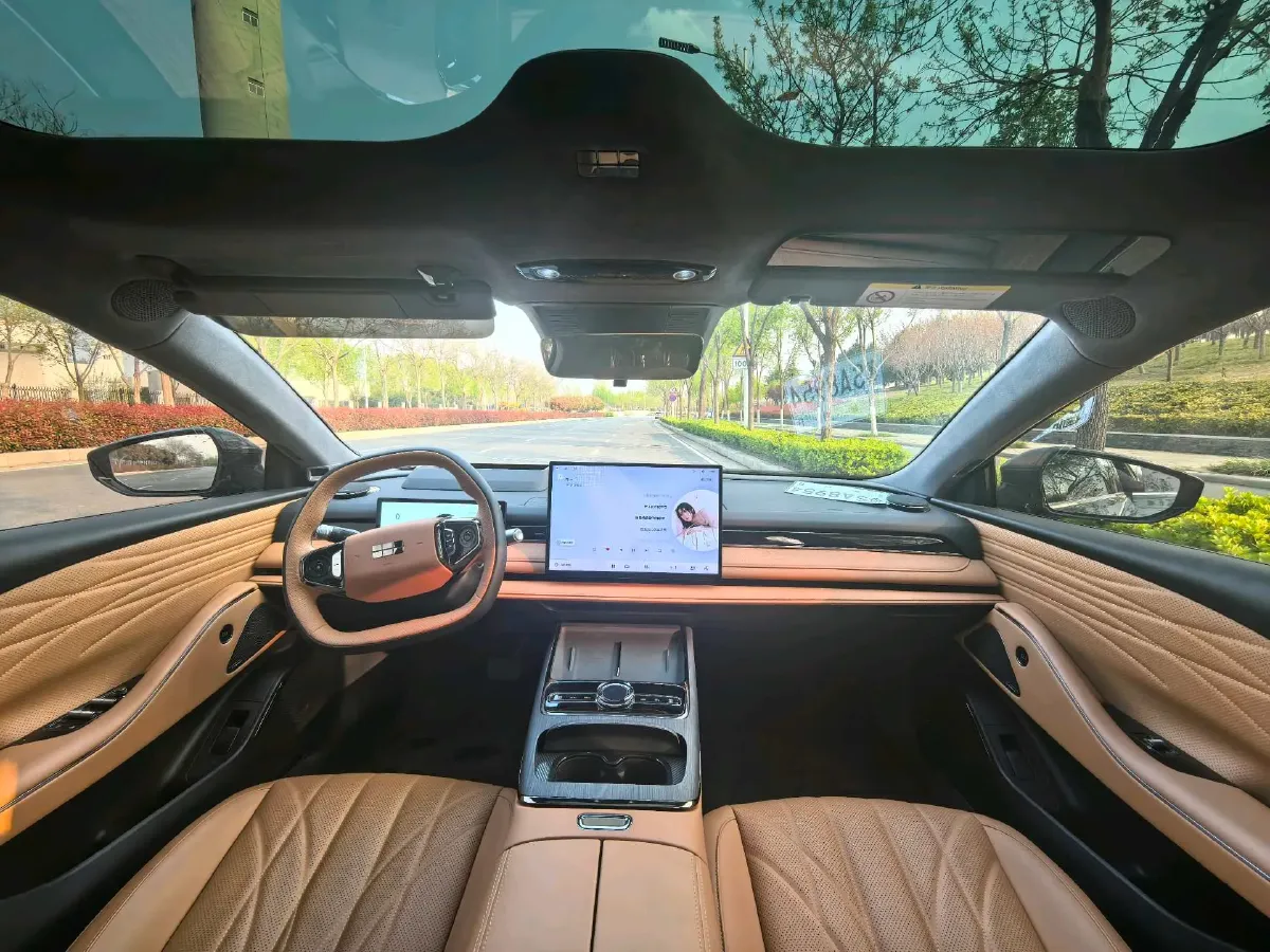 2025 Geely Galaxy Starshine 8 1.5T 163HP L4 3DHT PHEV 27.69KWH,autocango,china used car exporter,china ev exporter,chinese used car exporter,chinese used ev exporter