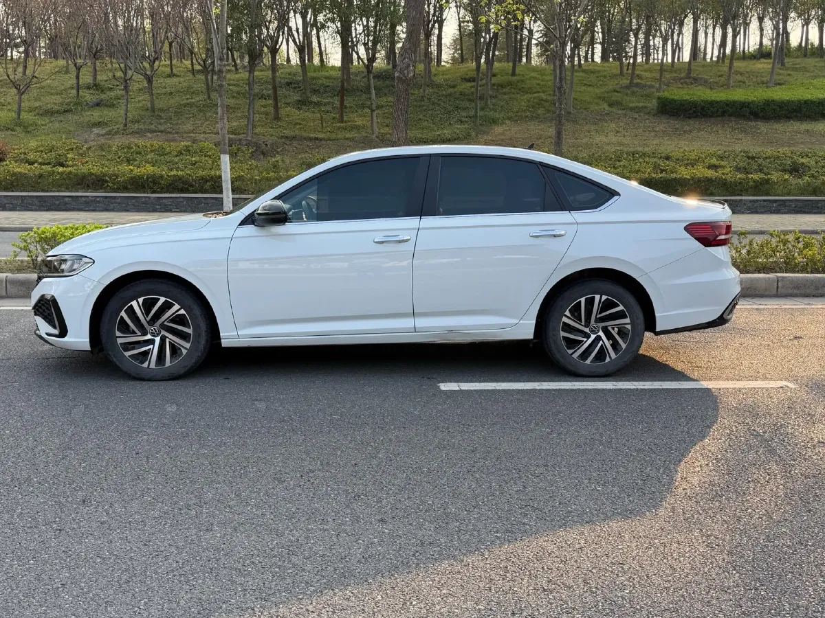 2023 Volkswagen Lavida 1.5T 160HP L4 7DCT,autocango,china used car exporter,china ev exporter,chinese used car exporter,chinese used ev exporter