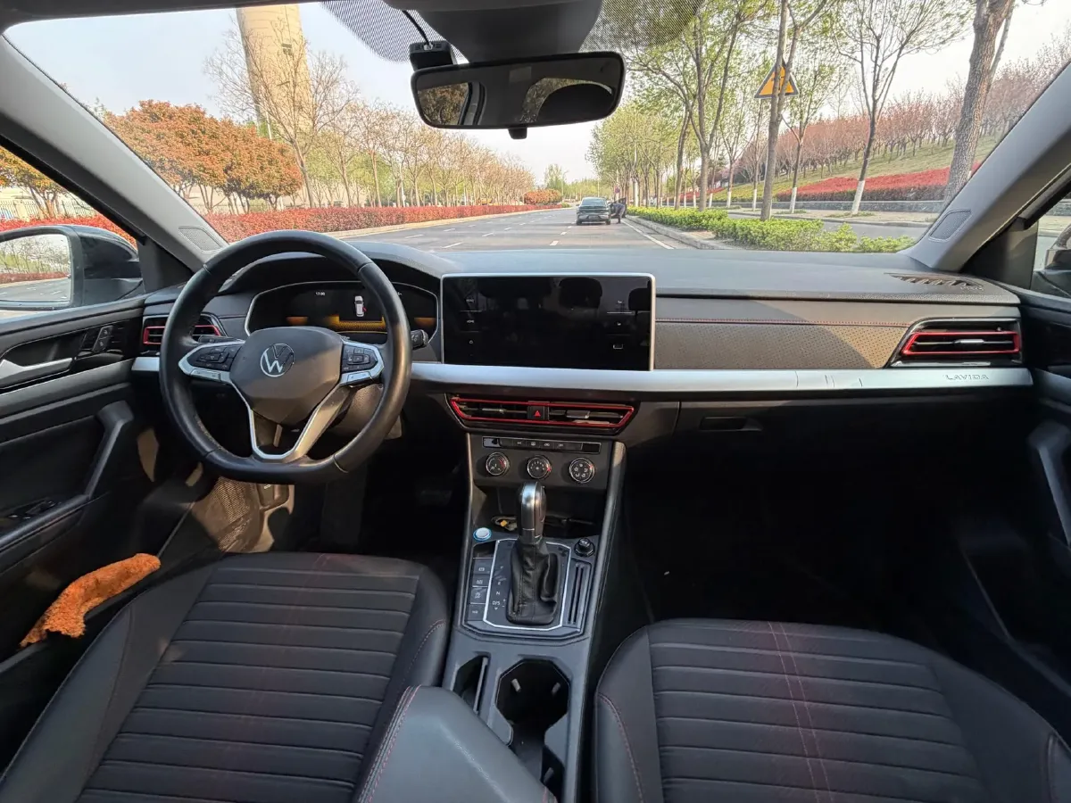 2023 Volkswagen Lavida 1.5T 160HP L4 7DCT,autocango,china used car exporter,china ev exporter,chinese used car exporter,chinese used ev exporter