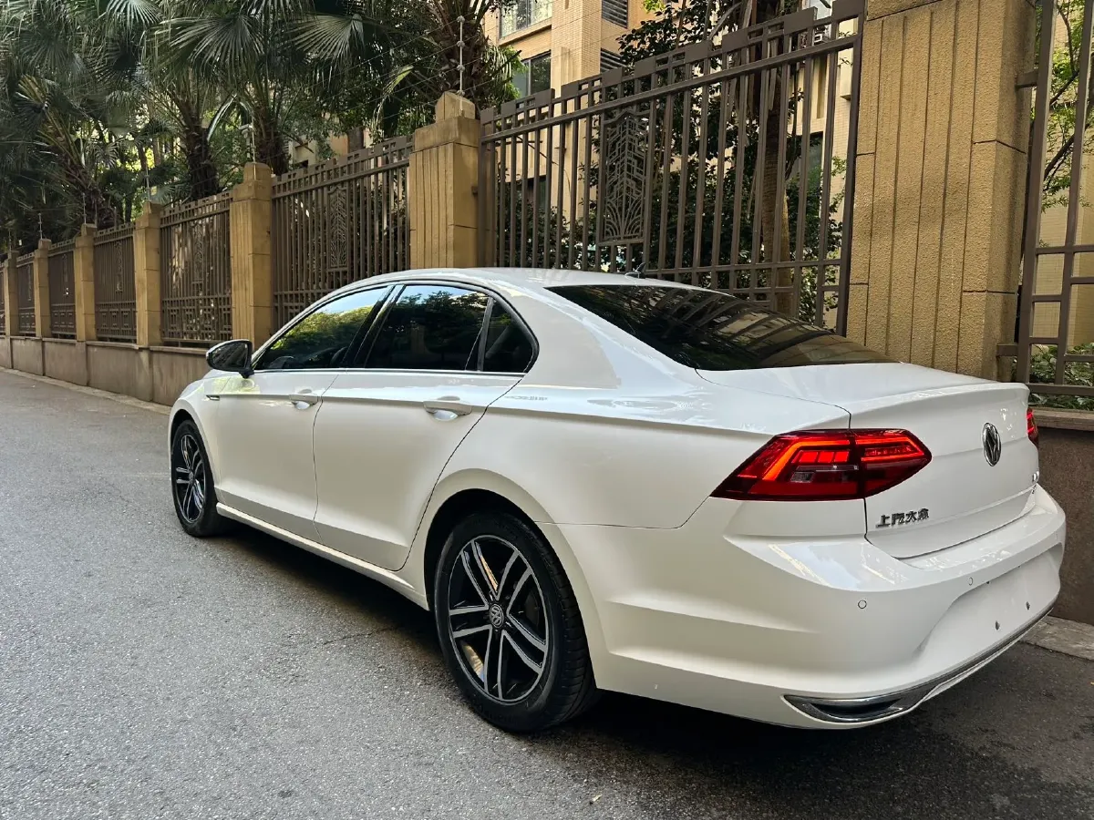 2019 Volkswagen Passat 1.4T 150HP L4 7DCT,autocango,china used car exporter,china ev exporter,chinese used car exporter,chinese used ev exporter