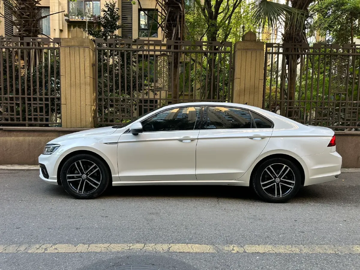 2019 Volkswagen Passat 1.4T 150HP L4 7DCT,autocango,china used car exporter,china ev exporter,chinese used car exporter,chinese used ev exporter