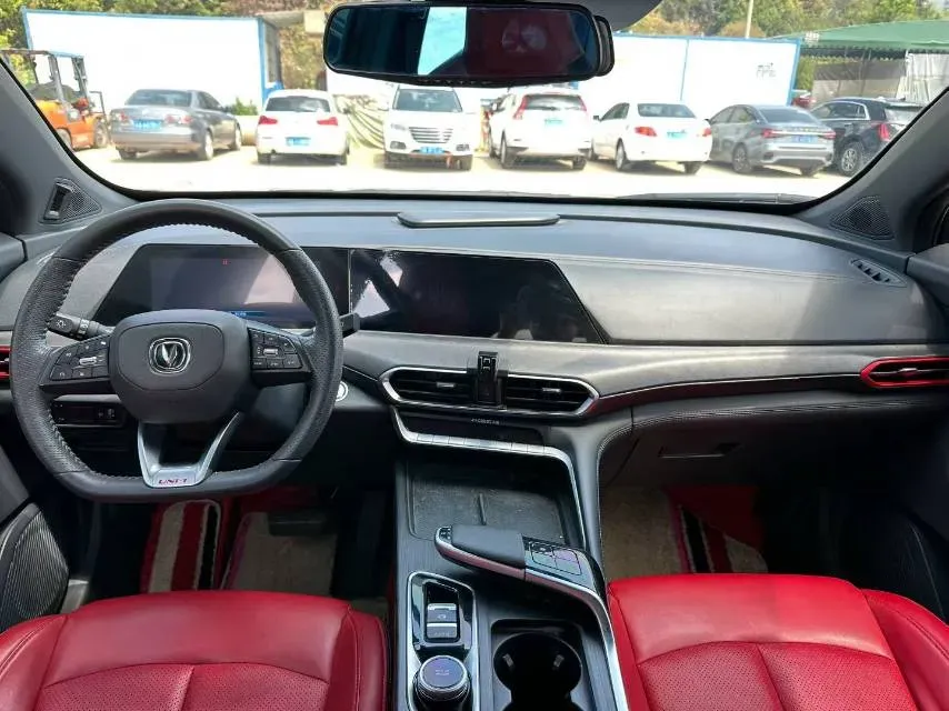 2021 ChangAn UNI-T 1.5T 180HP L4 7DCT,autocango,china used car exporter,china ev exporter,chinese used car exporter,chinese used ev exporter