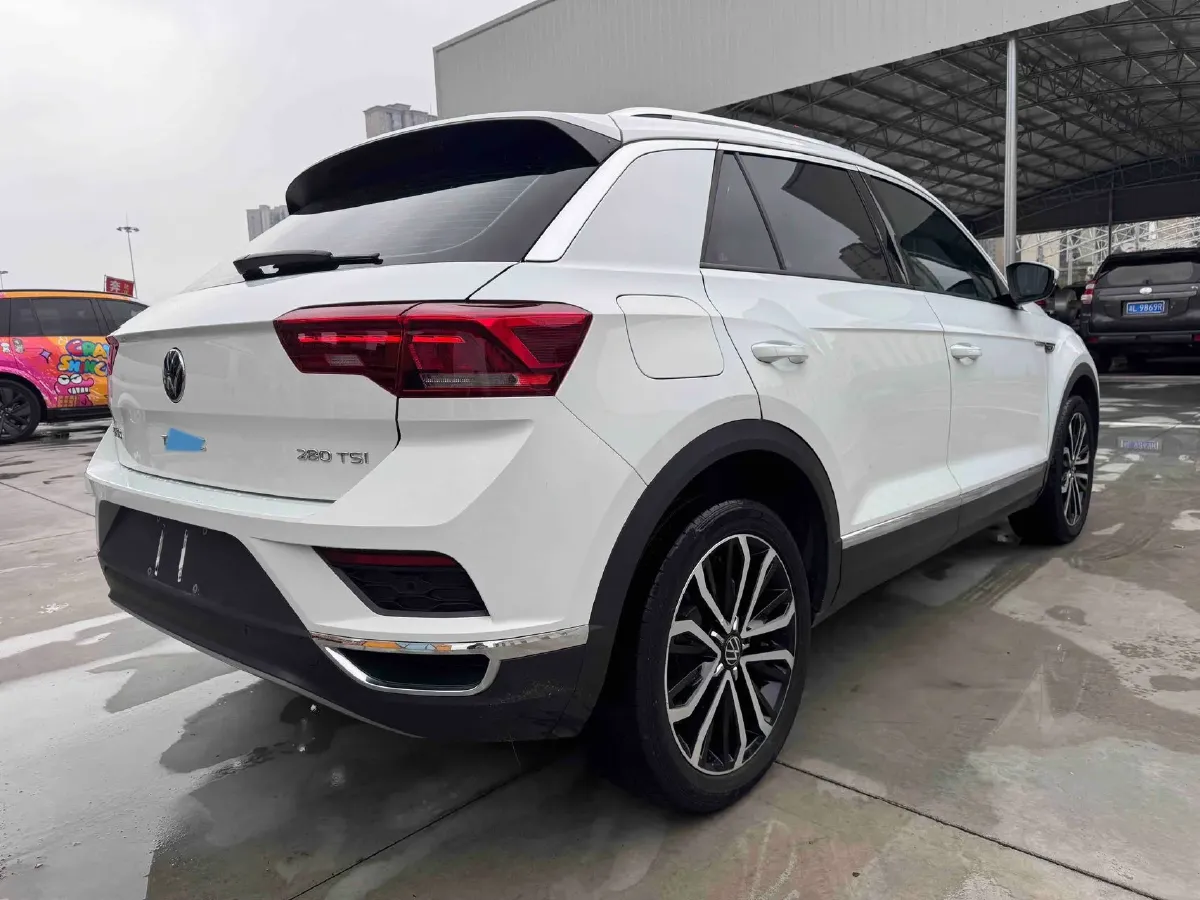 2022 Volkswagen T-Roc 1.4T 150HP L4 7DCT,autocango,china used car exporter,china ev exporter,chinese used car exporter,chinese used ev exporter