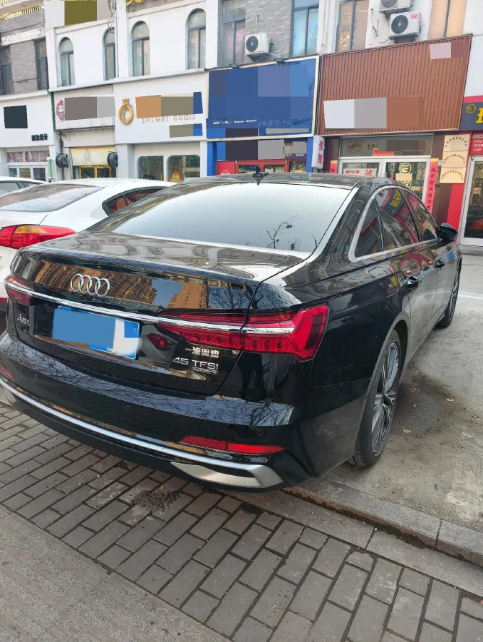 2024 Audi A6L 2.0T 245HP L4 7DCT,autocango,china used car exporter,china ev exporter,chinese used car exporter,chinese used ev exporter