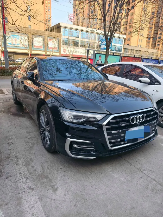 2024 Audi A6L 2.0T 245HP L4 7DCT,autocango,china used car exporter,china ev exporter,chinese used car exporter,chinese used ev exporter