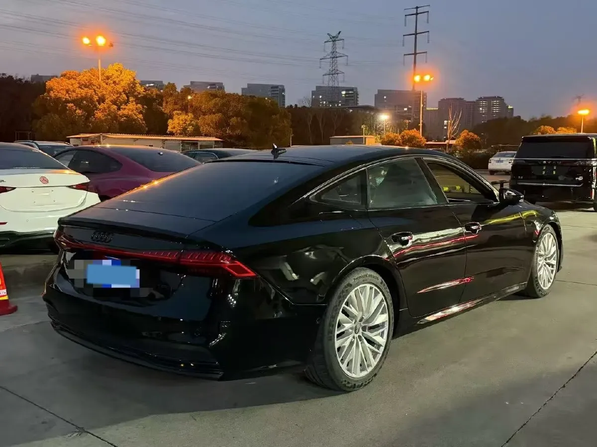 2020 Audi A7 2.0T 245HP L4 7DCT,autocango,china used car exporter,china ev exporter,chinese used car exporter,chinese used ev exporter