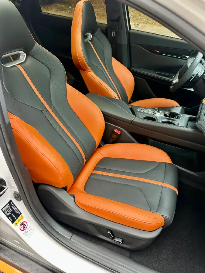 2025 ChangAn UNI-V 1.5T 192HP L4 7DCT,autocango,china used car exporter,china ev exporter,chinese used car exporter,chinese used ev exporter