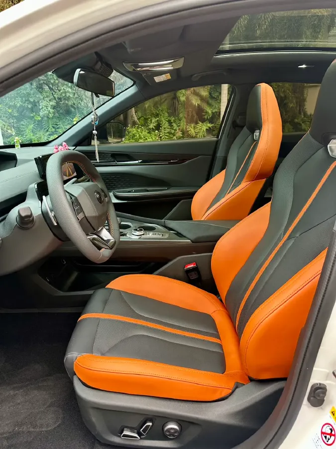 2025 ChangAn UNI-V 1.5T 192HP L4 7DCT,autocango,china used car exporter,china ev exporter,chinese used car exporter,chinese used ev exporter