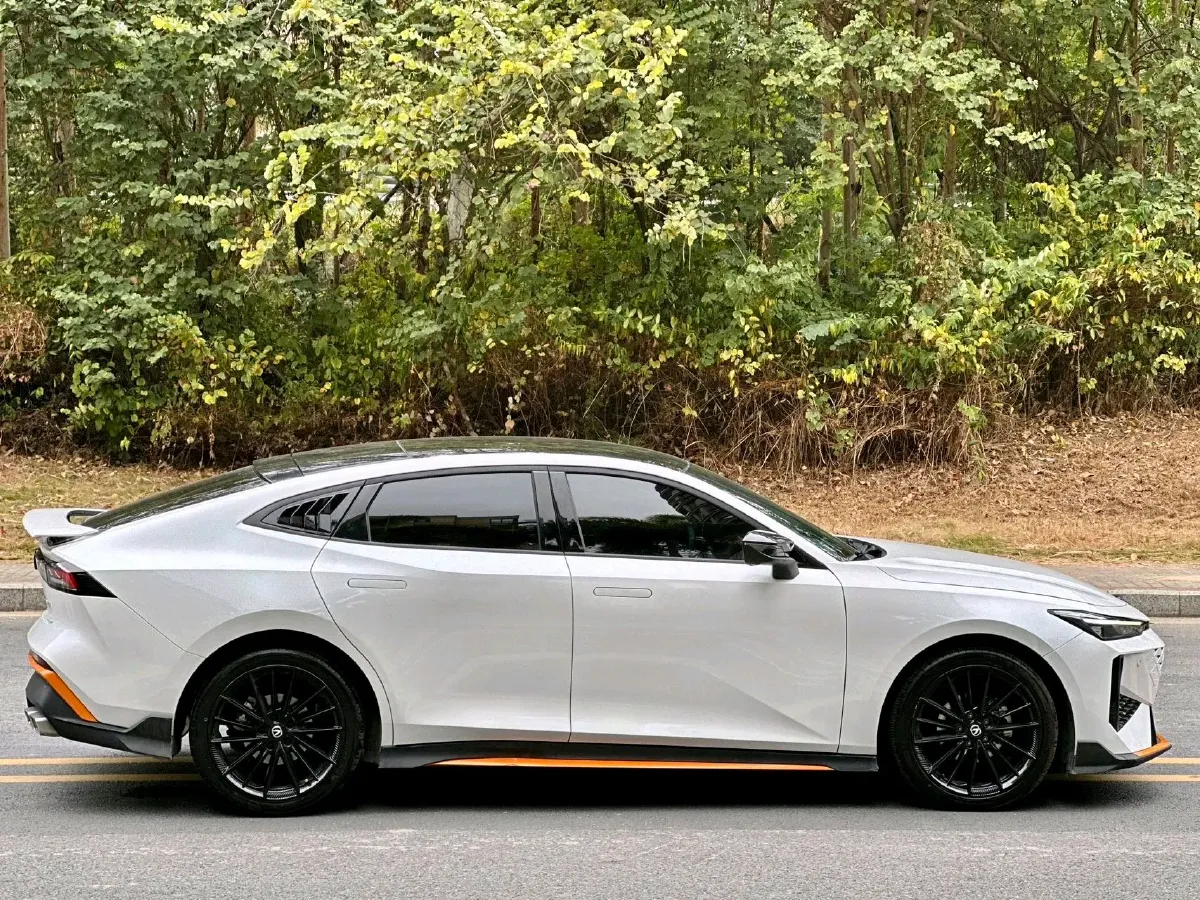 2025 ChangAn UNI-V 1.5T 192HP L4 7DCT,autocango,china used car exporter,china ev exporter,chinese used car exporter,chinese used ev exporter