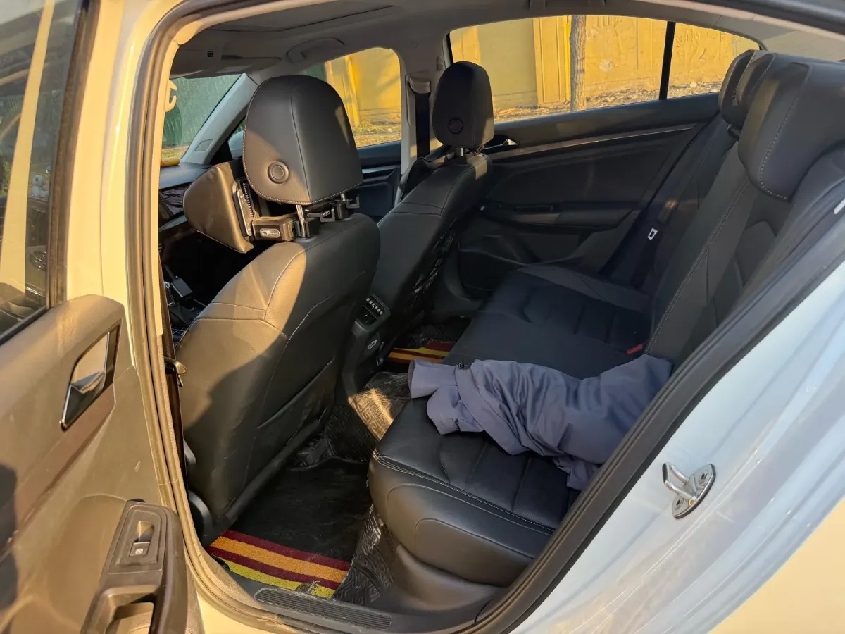 2019 Roewe RX5 MAX 2.0T 231HP L4 6DCT,autocango,china used car exporter,china ev exporter,chinese used car exporter,chinese used ev exporter