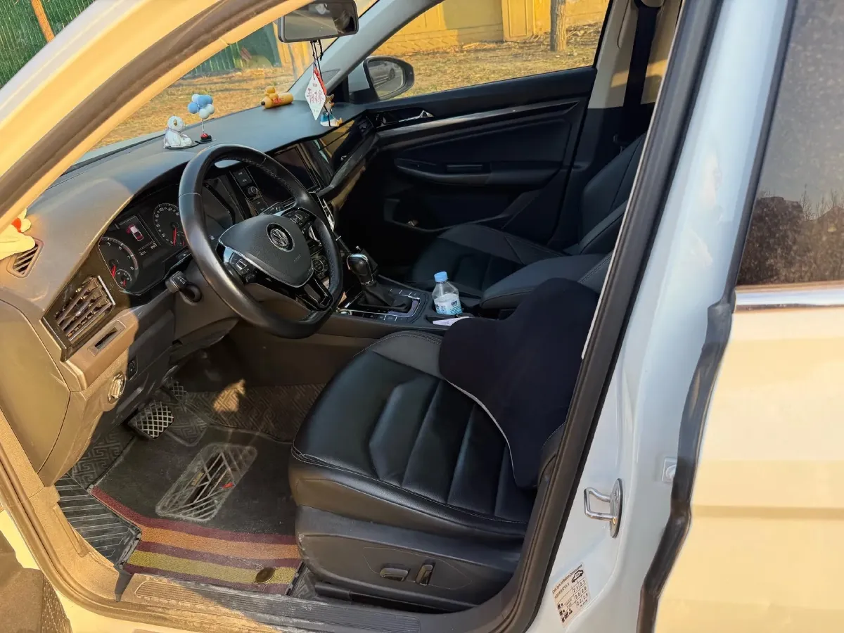 2019 Roewe RX5 MAX 2.0T 231HP L4 6DCT,autocango,china used car exporter,china ev exporter,chinese used car exporter,chinese used ev exporter