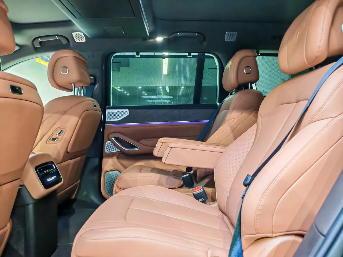 2026 Denza DenzaN9 2.0T 207HP L4 E-CVT PHEV,autocango,china used car exporter,china ev exporter,chinese used car exporter,chinese used ev exporter