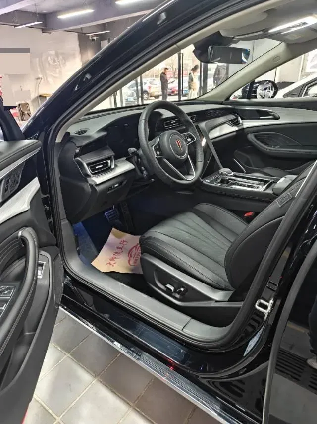 2025 HongQi H5 1.5T 150HP L4 1DHT PHEV,autocango,china used car exporter,china ev exporter,chinese used car exporter,chinese used ev exporter