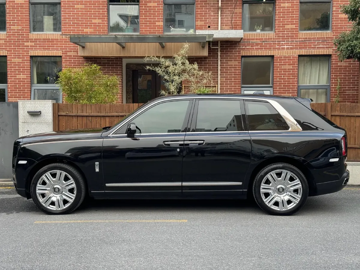 2018 Rolls-Royce Cullinan 6.7T 571HP V12 8AT,autocango,china used car exporter,china ev exporter,chinese used car exporter,chinese used ev exporter