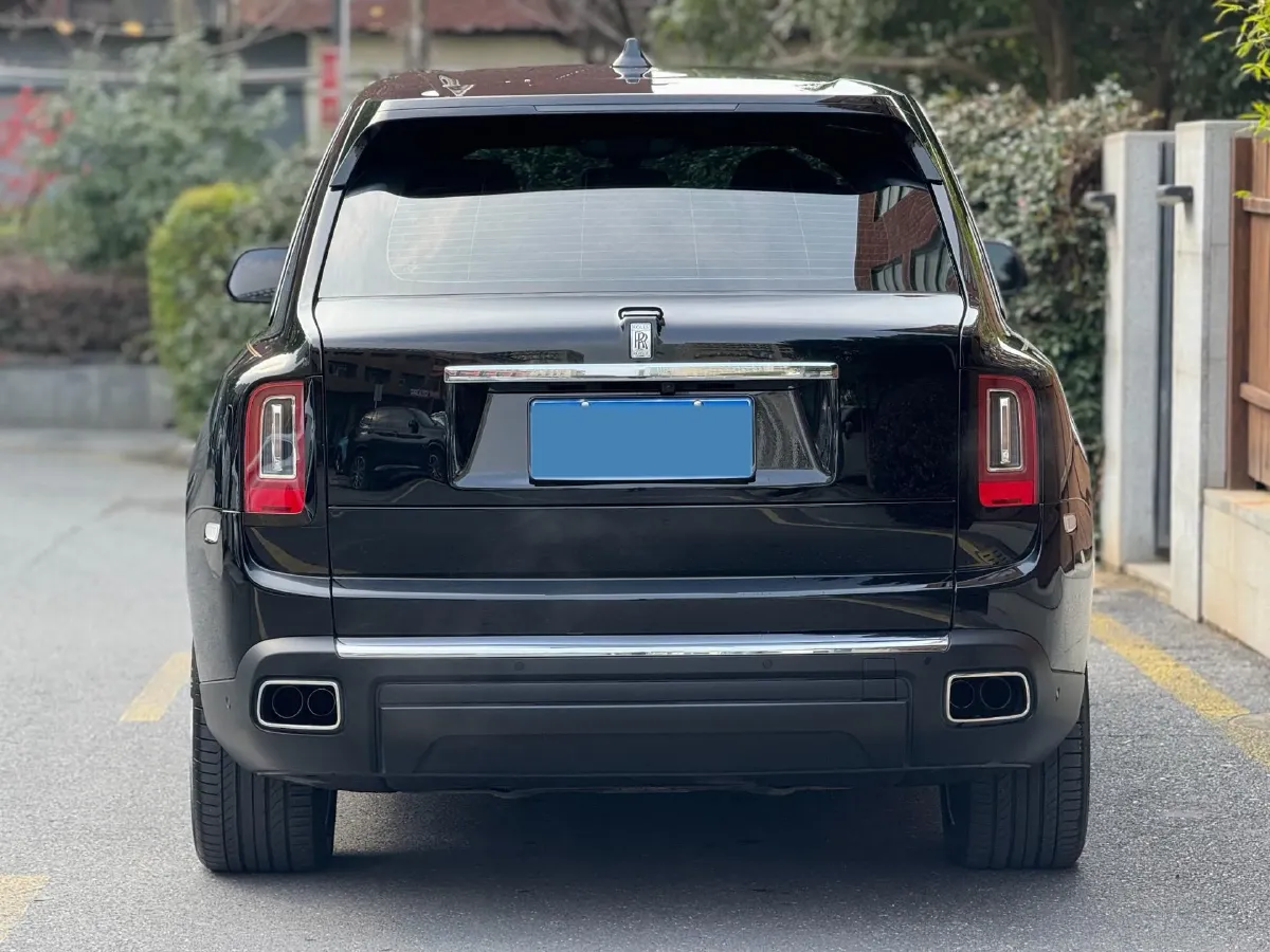 2018 Rolls-Royce Cullinan 6.7T 571HP V12 8AT,autocango,china used car exporter,china ev exporter,chinese used car exporter,chinese used ev exporter