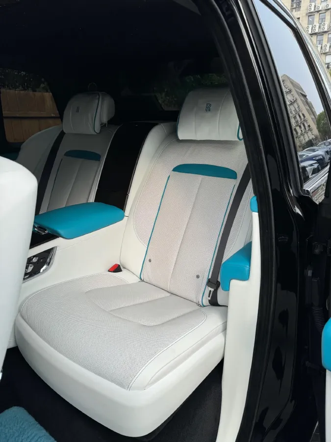 2018 Rolls-Royce Cullinan 6.7T 571HP V12 8AT,autocango,china used car exporter,china ev exporter,chinese used car exporter,chinese used ev exporter