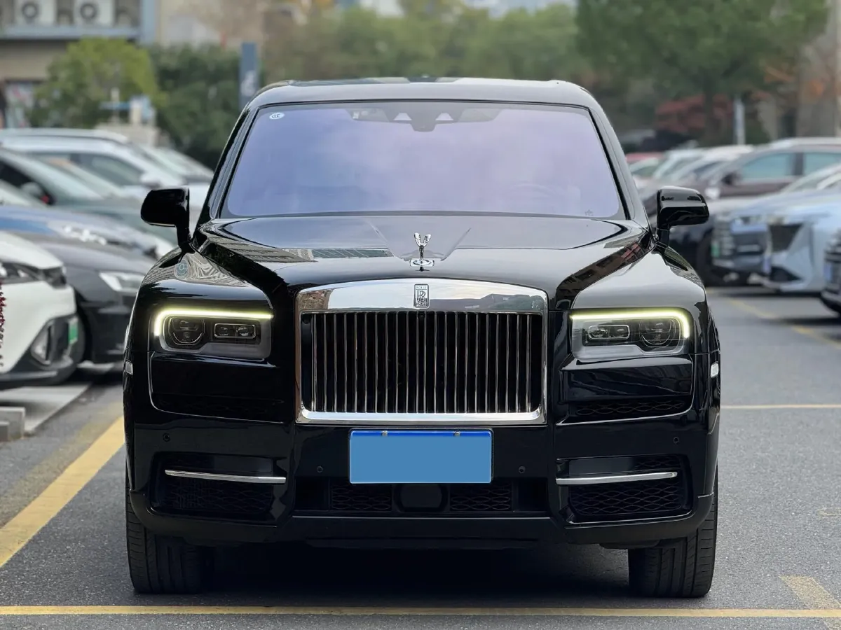 2018 Rolls-Royce Cullinan 6.7T 571HP V12 8AT,autocango,china used car exporter,china ev exporter,chinese used car exporter,chinese used ev exporter