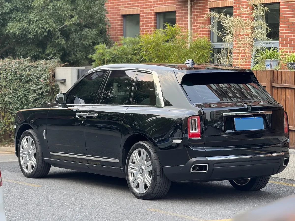 2018 Rolls-Royce Cullinan 6.7T 571HP V12 8AT,autocango,china used car exporter,china ev exporter,chinese used car exporter,chinese used ev exporter